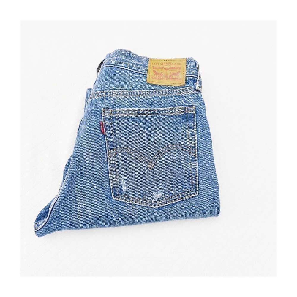 Levi's Medium Wash Button Fly Jeans Distressed Straight Leg SZ29